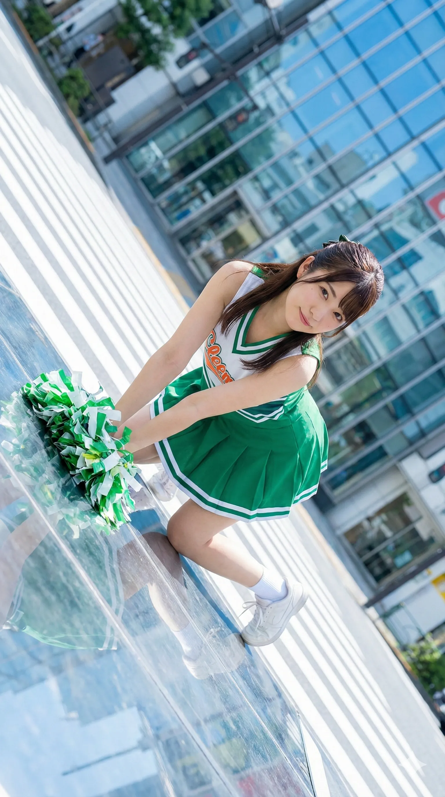 スポーティな魅力が詰まったチアガール美脚ショット 034